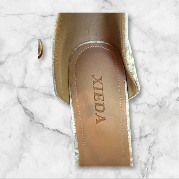 •	XIEDA Beige Snake Embossed Chunky Heel Platform Sandals 7.5 - Picture 2 of 6